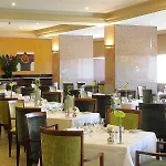 酒店 Ramada By Wyndham 4*