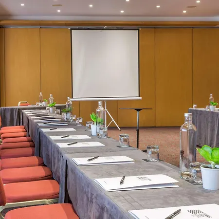 Ramada By Wyndham Lisbon