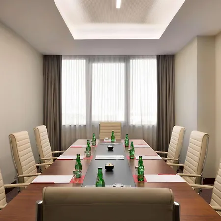 Hotel Ramada By Wyndham Lisbon