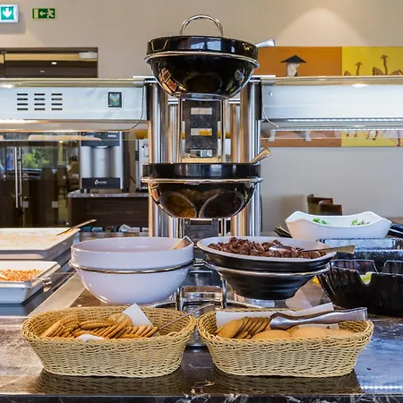 Hotel Ramada By Wyndham Lisboa