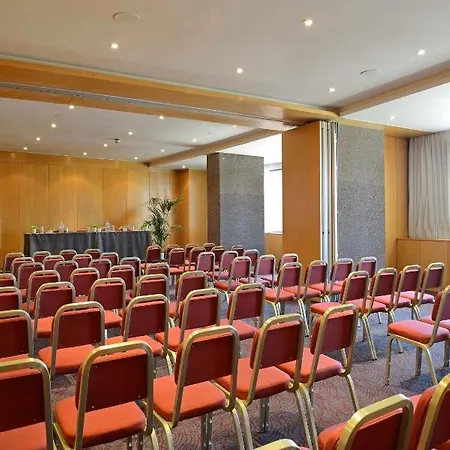 Hotel Ramada By Wyndham Lisbon