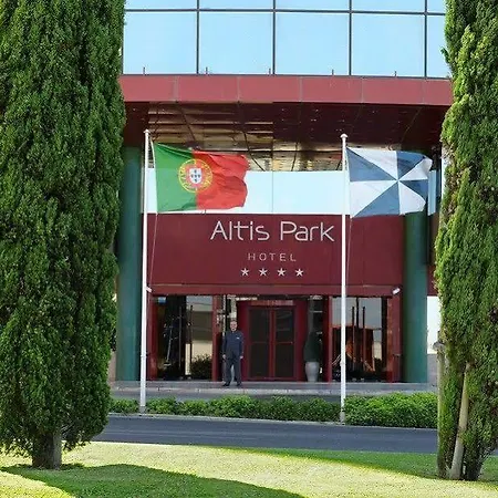 Ramada By Wyndham Hotel 4*