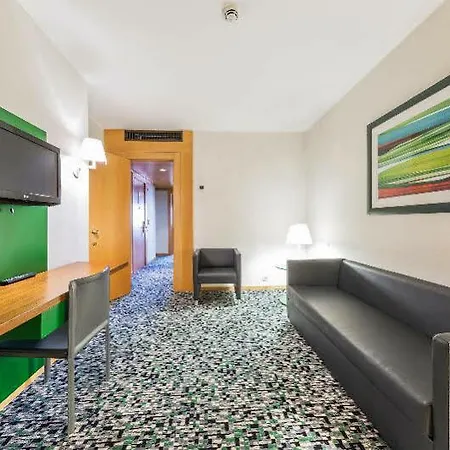 Ramada By Wyndham 4*