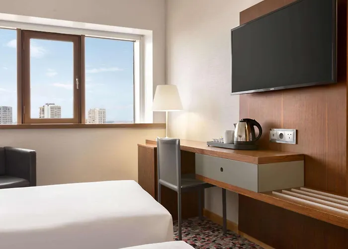 Ramada By Wyndham فندق 4*