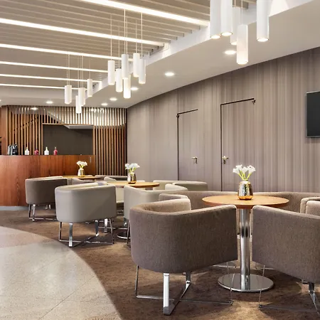 Ramada By Wyndham 호텔 4*