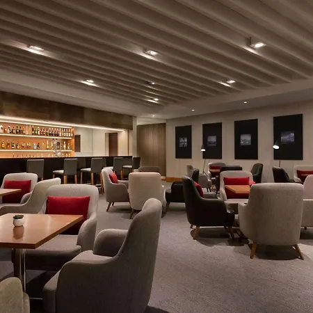 Ramada By Wyndham 호텔 4*