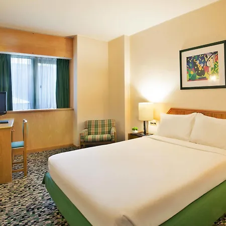 호텔 Ramada By Wyndham 4*