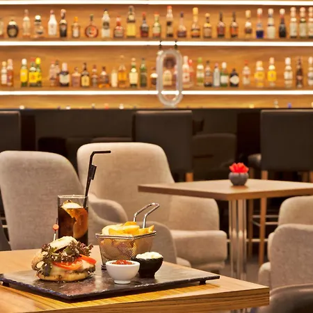 Ramada By Wyndham 리스본