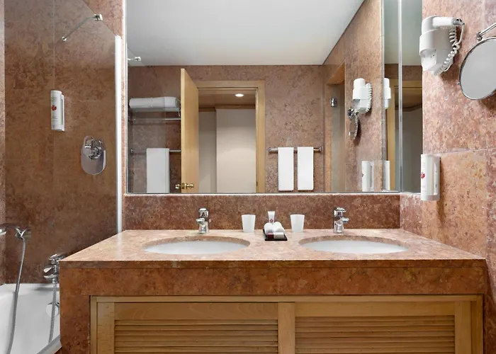 Ramada By Wyndham Hotel Lisboa