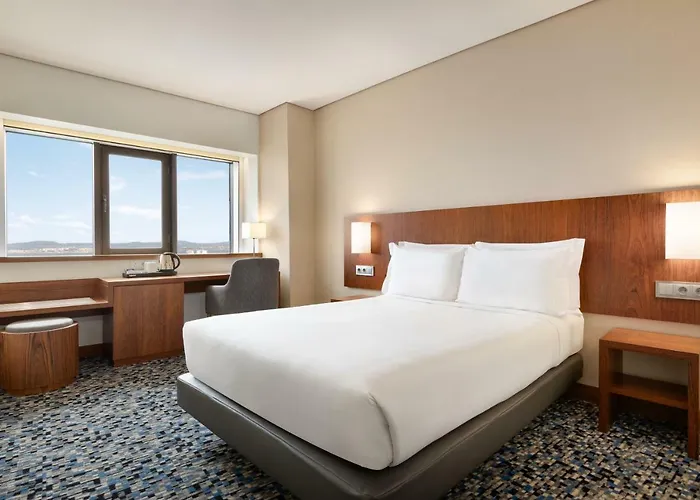 Ramada By Wyndham Otel 4*