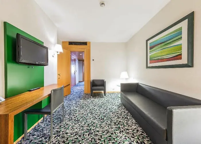 Ramada By Wyndham 4*