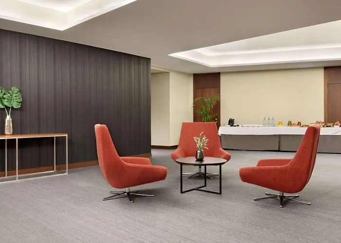 Отель Ramada By Wyndham 4*