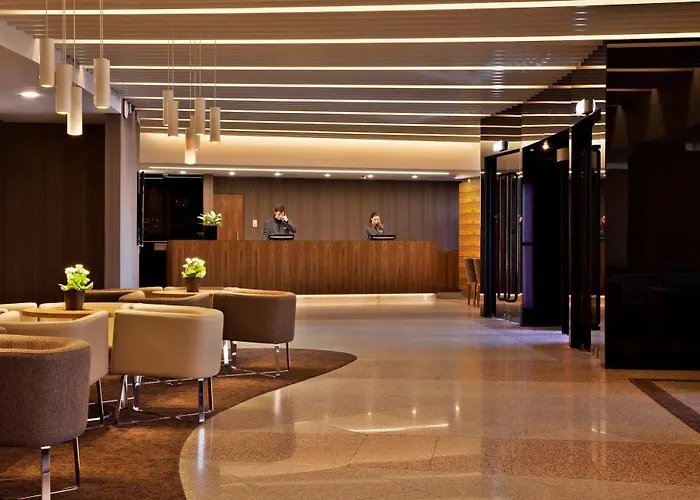 Ramada By Wyndham Отель